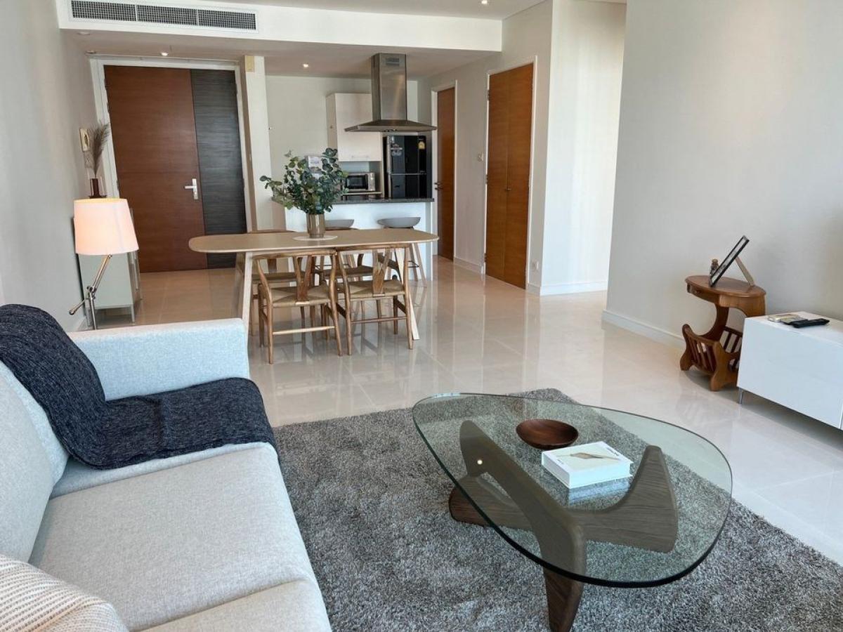 ให้เช่าคอนโดสุขุมวิท อโศก ทองหล่อ : Fullerton Sukhumvit 2 bedroom property for rent
