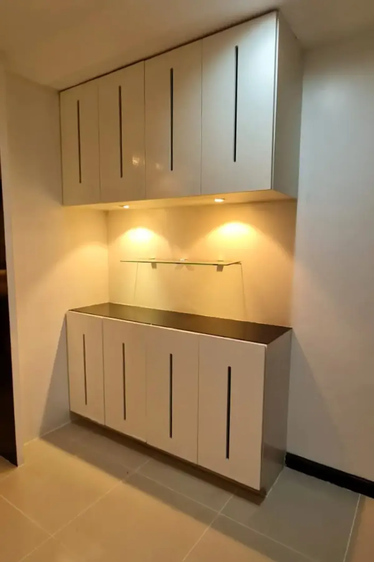 ให้เช่าคอนโดนานา : 2 bedroom condo for rent at The Prime 11