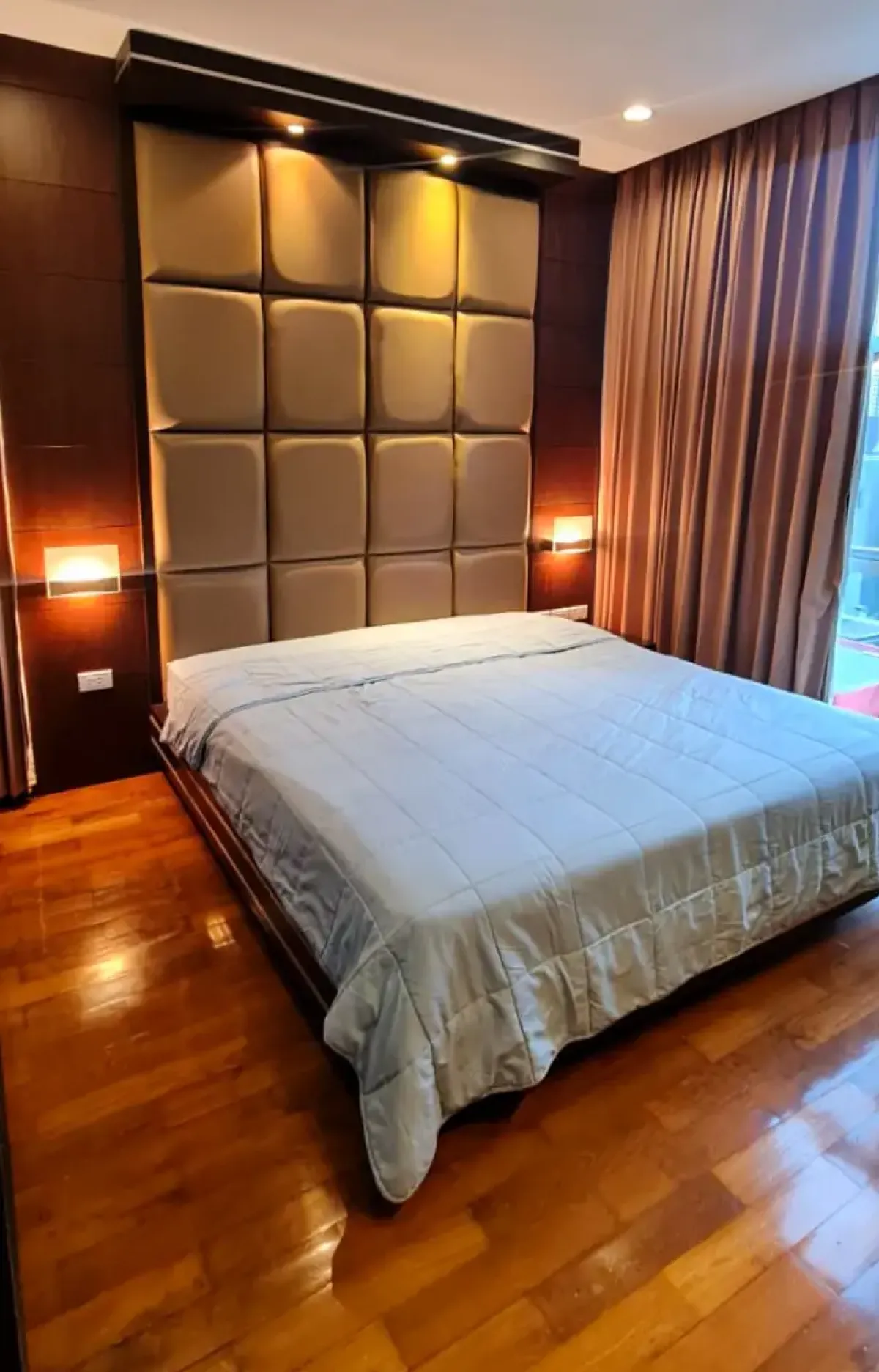 ให้เช่าคอนโดนานา : 2 bedroom condo for rent at The Prime 11
