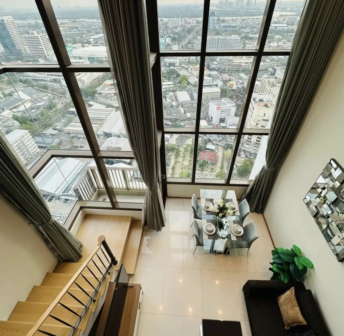 For RentCondoSukhumvit, Asoke, Thonglor : The Emporio Place 1 bedroom duplex condo for rent