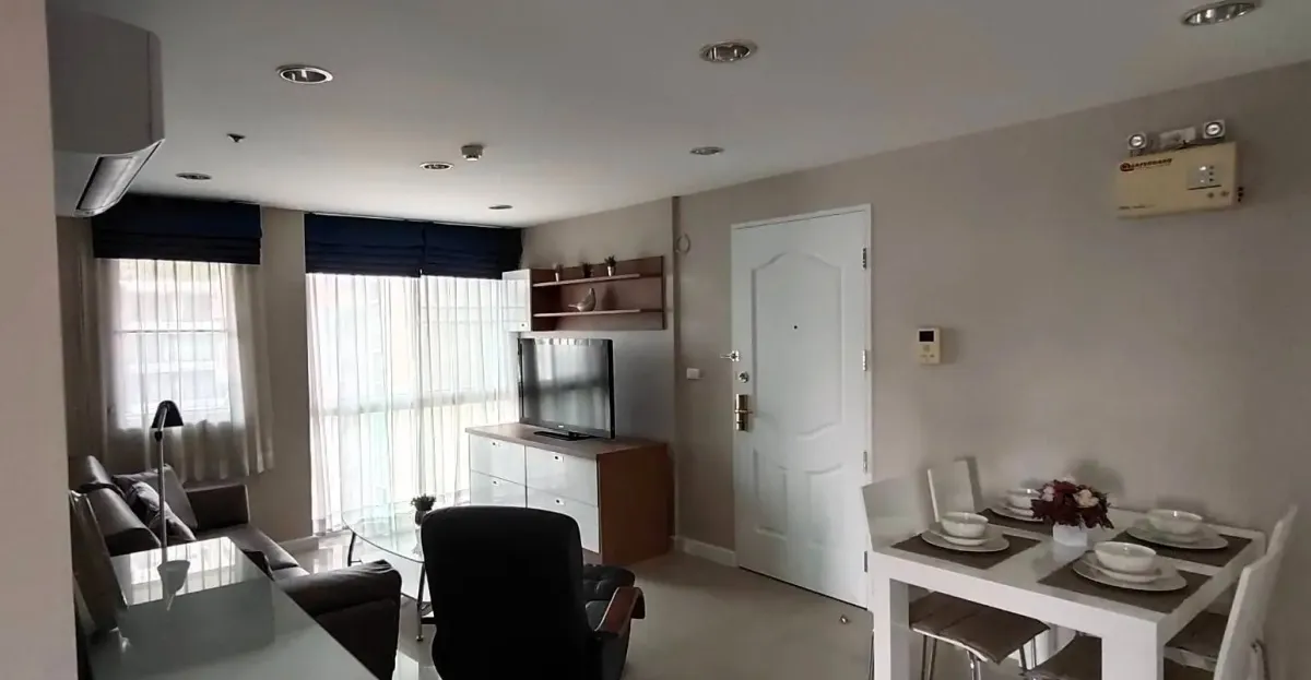 For RentCondoSukhumvit, Asoke, Thonglor : Serene Place Sukhumvit 24 Two bedroom condo for rent