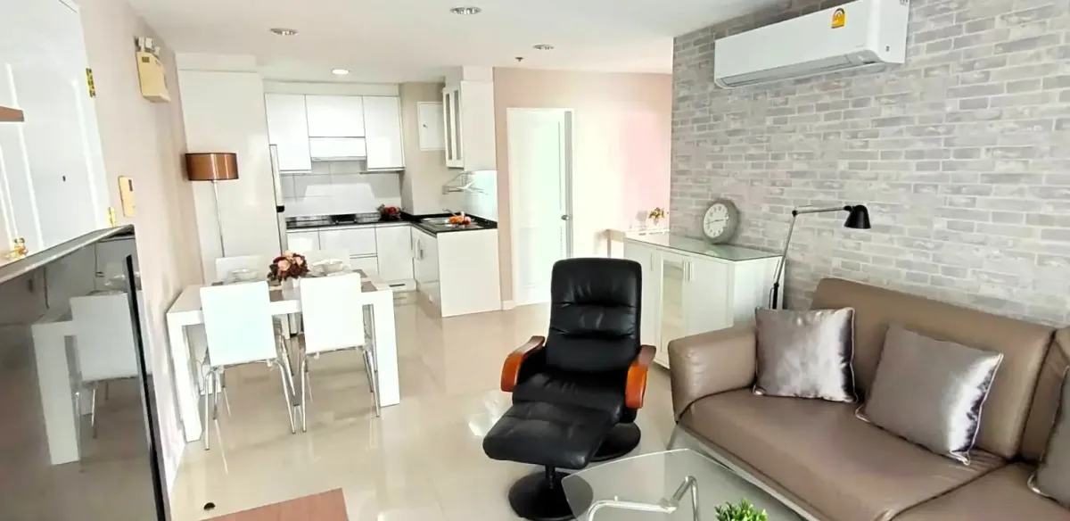 For RentCondoSukhumvit, Asoke, Thonglor : Serene Place Sukhumvit 24 Two bedroom condo for rent