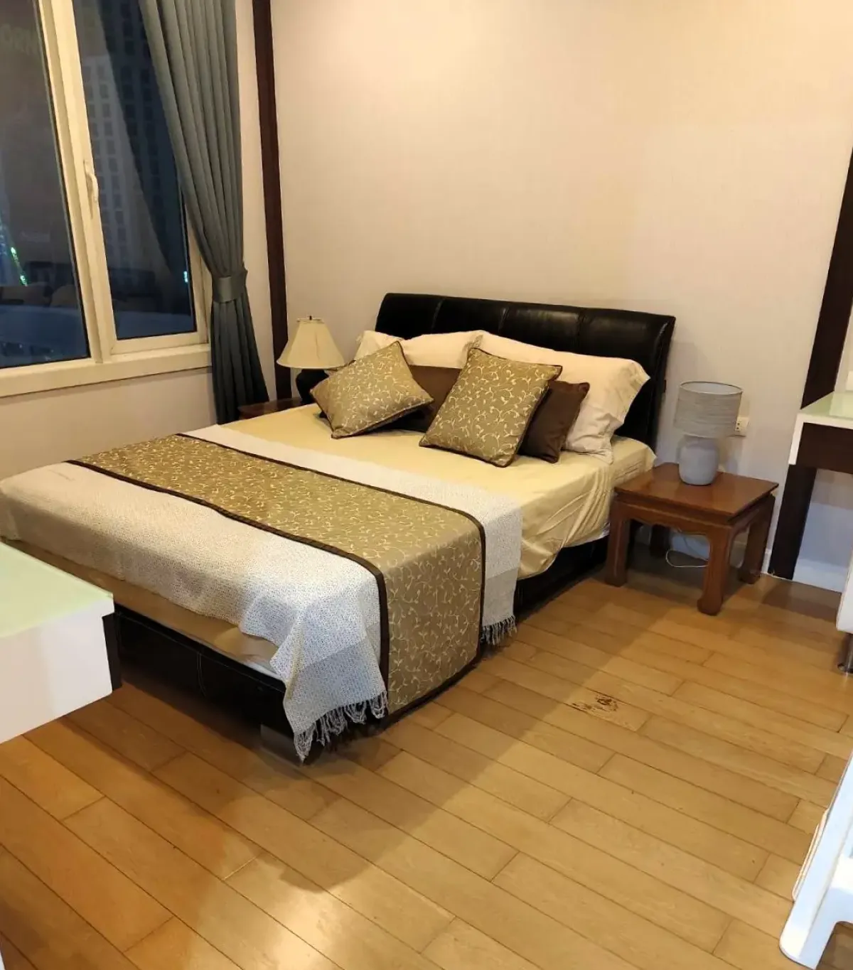 ให้เช่าคอนโดวิทยุ ชิดลม หลังสวน : Manhattan Chidlom 2 bedroom condo for rent