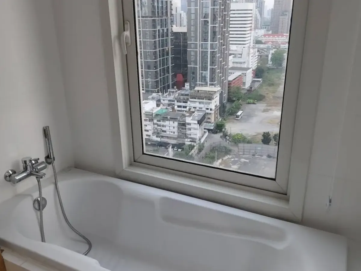 ให้เช่าคอนโดวิทยุ ชิดลม หลังสวน : Manhattan Chidlom 2 bedroom condo for rent