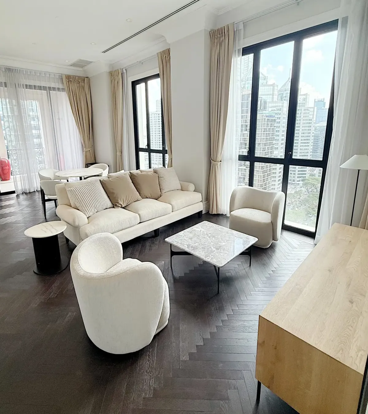 คอนโดวิทยุ ชิดลม หลังสวน : 98 Wireless 2 bedroom property for sale and rent