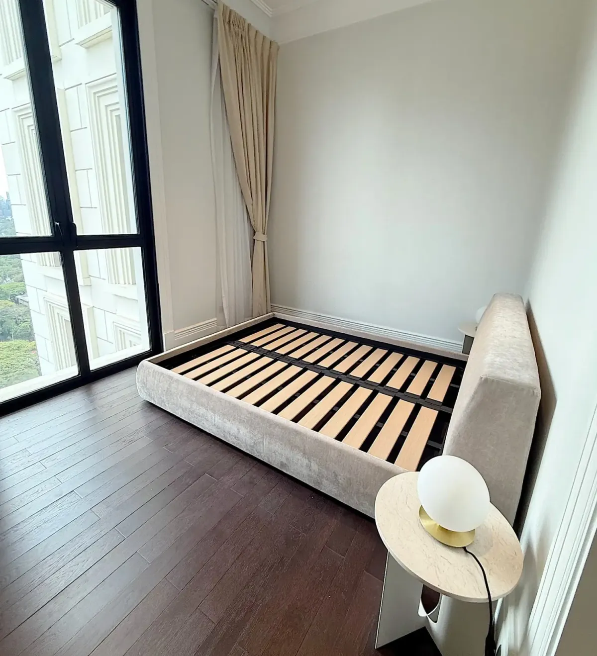 คอนโดวิทยุ ชิดลม หลังสวน : 98 Wireless 2 bedroom property for sale and rent