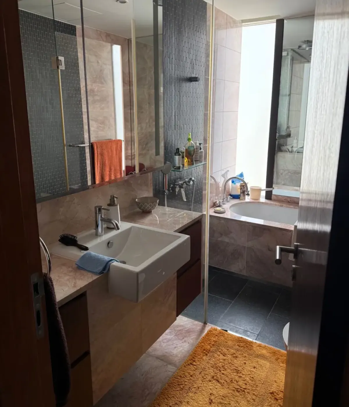 ขายคอนโดวิทยุ ชิดลม หลังสวน : Hansar Residence 2 bedroom condo for sale