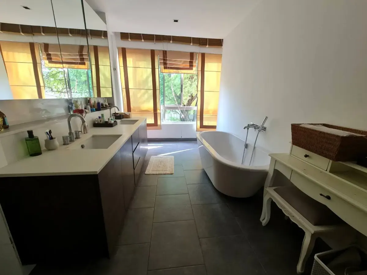 ขายคอนโดสาทร นราธิวาส : The Lofts Yennakart 3 bedroom property for sale