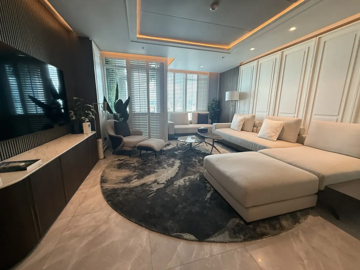 ขายคอนโดวิทยุ ชิดลม หลังสวน : Athenee Residence 6 bedroom property for sale