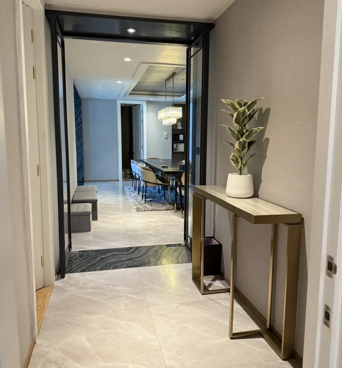 ขายคอนโดวิทยุ ชิดลม หลังสวน : Athenee Residence 6 bedroom property for sale