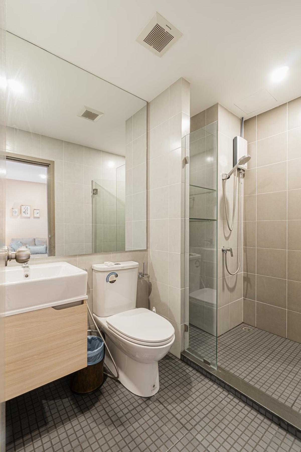 ขายคอนโดบางนา แบริ่ง ลาซาล : Ideo O2 Bang Na 1 bedroom condo for sale with tenant