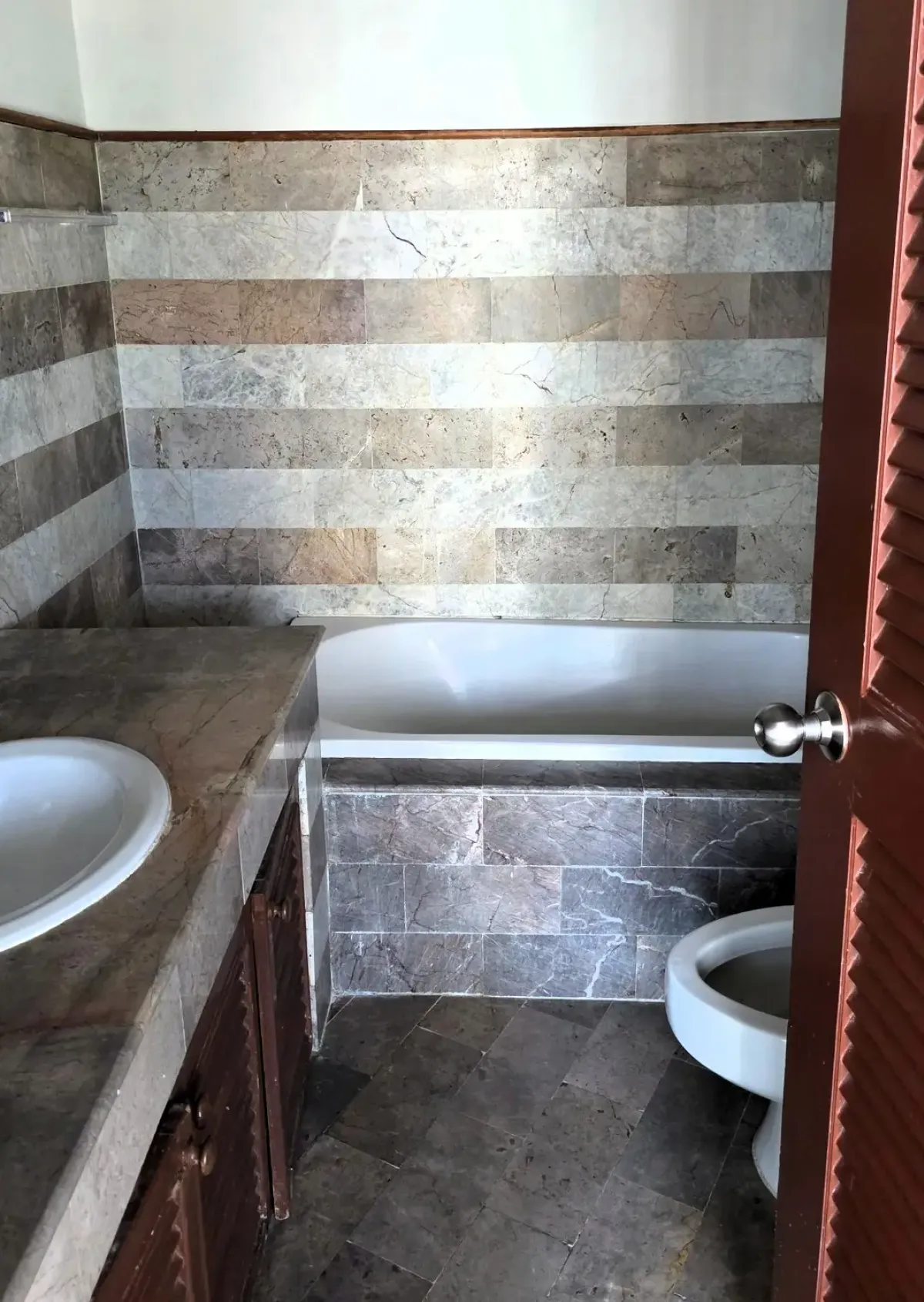 คอนโดนานา : 1 bedroom condo at Sukhumvit Suite for rent and sale