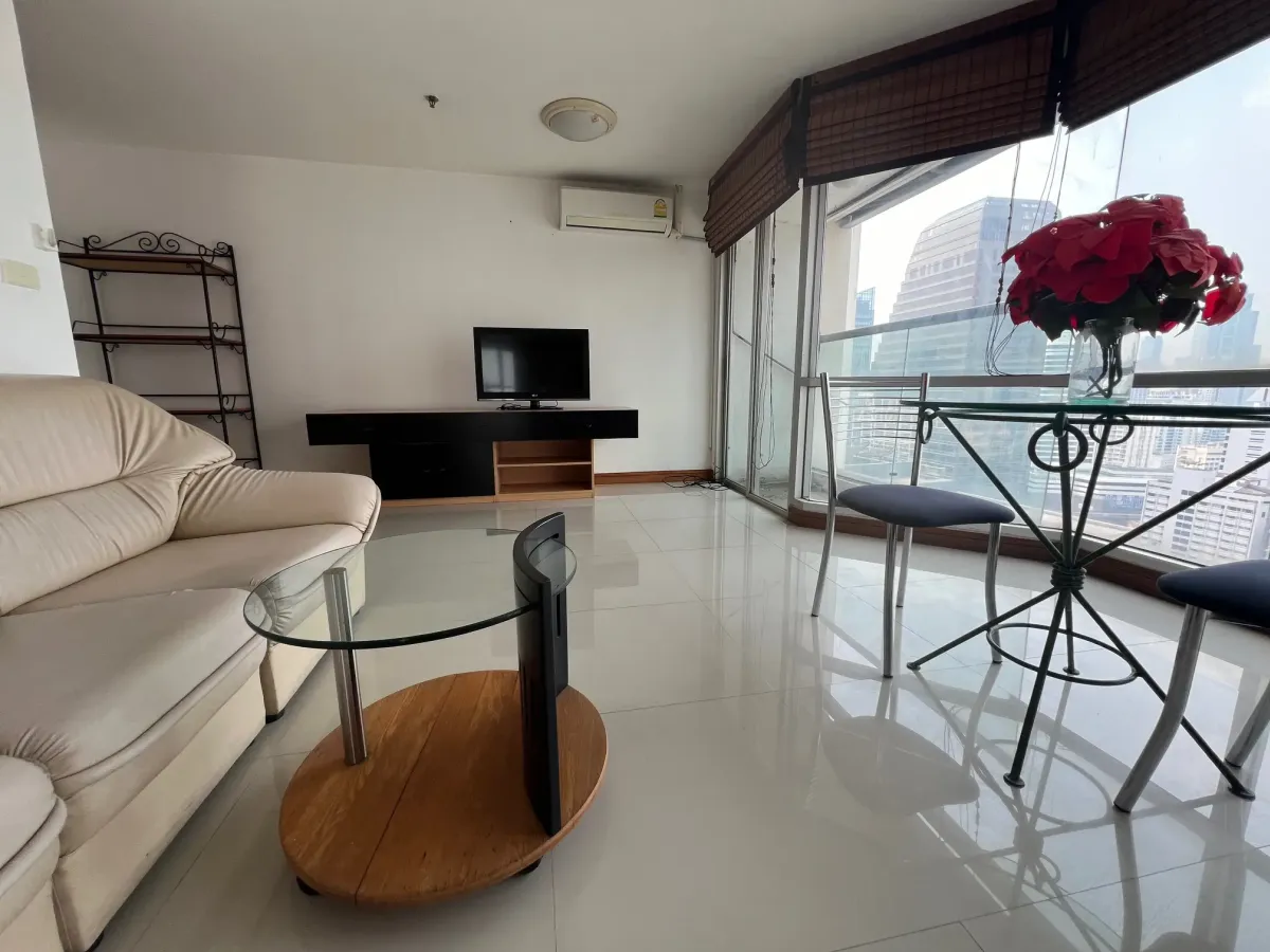 ขายคอนโดนานา : Sukhumvit Suite 1 bedroom condo for sale