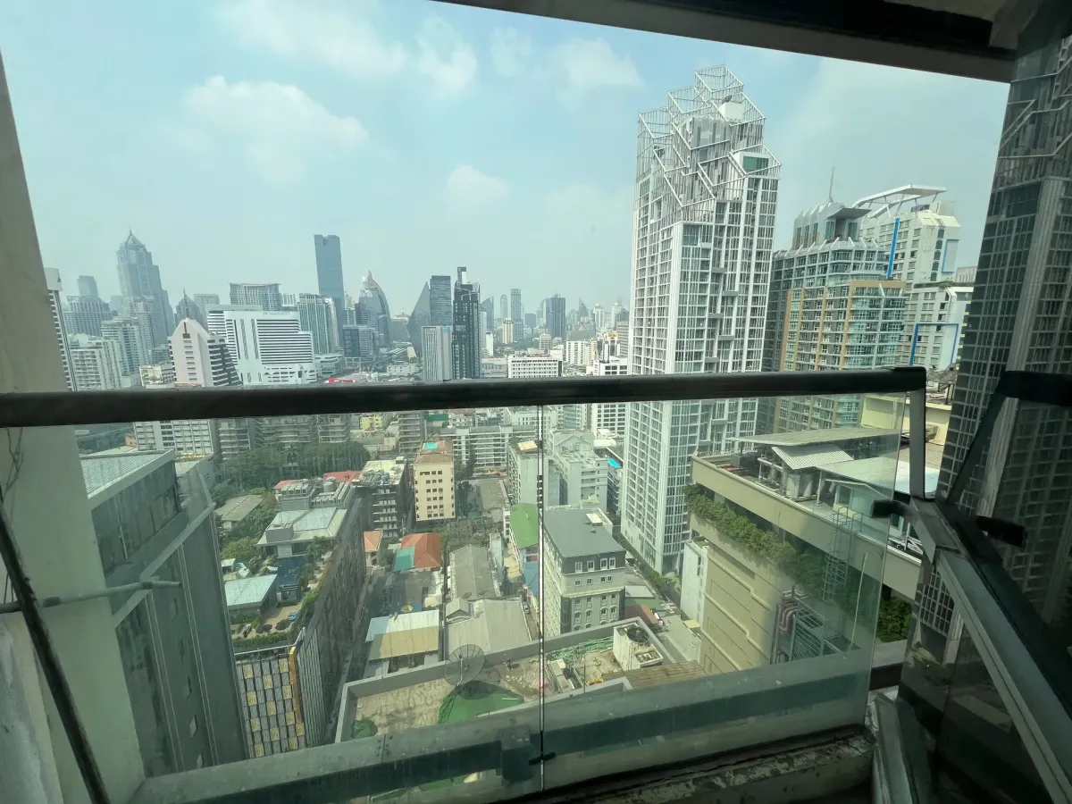 ขายคอนโดนานา : Sukhumvit Suite 1 bedroom condo for sale