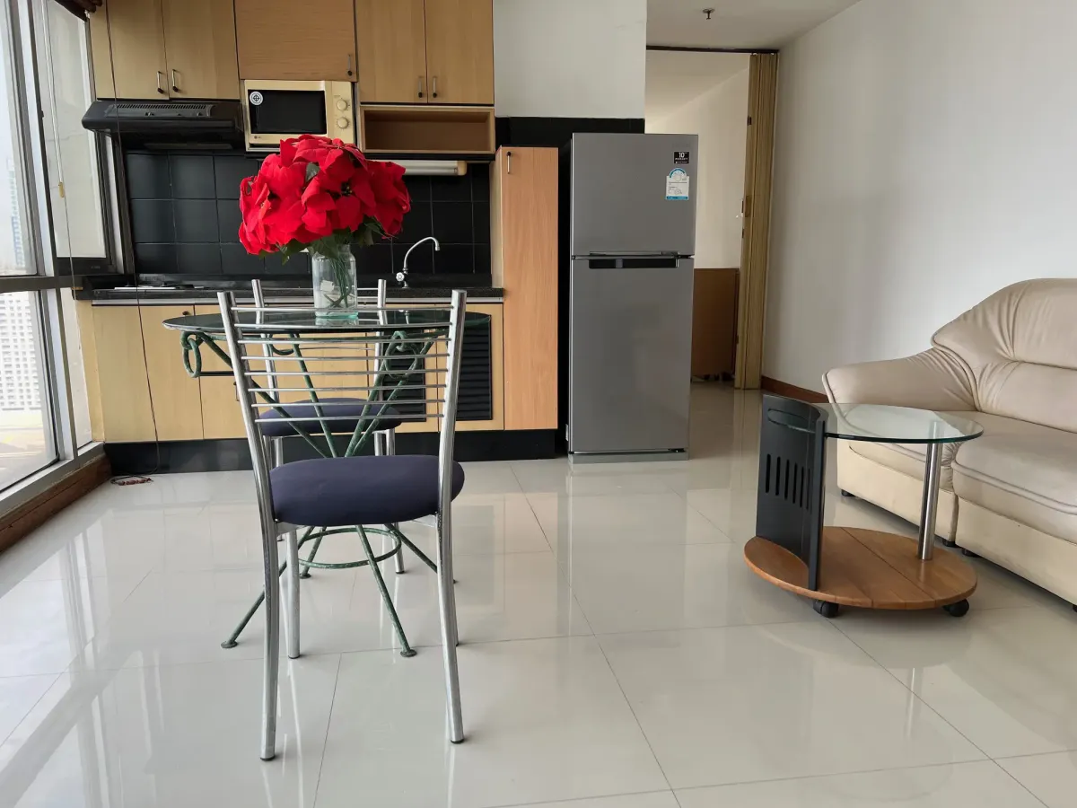 ขายคอนโดนานา : Sukhumvit Suite 1 bedroom condo for sale