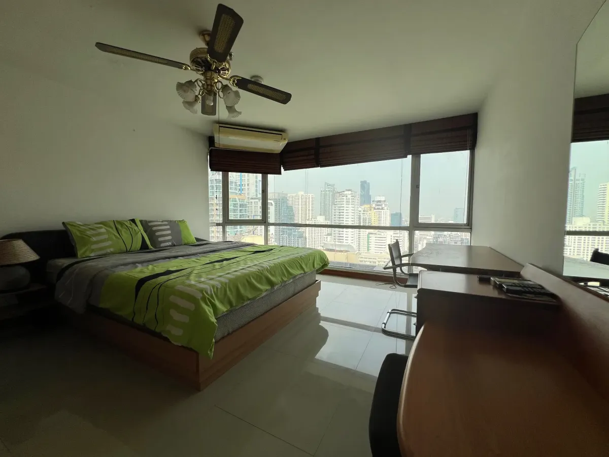 ขายคอนโดนานา : Sukhumvit Suite 1 bedroom condo for sale