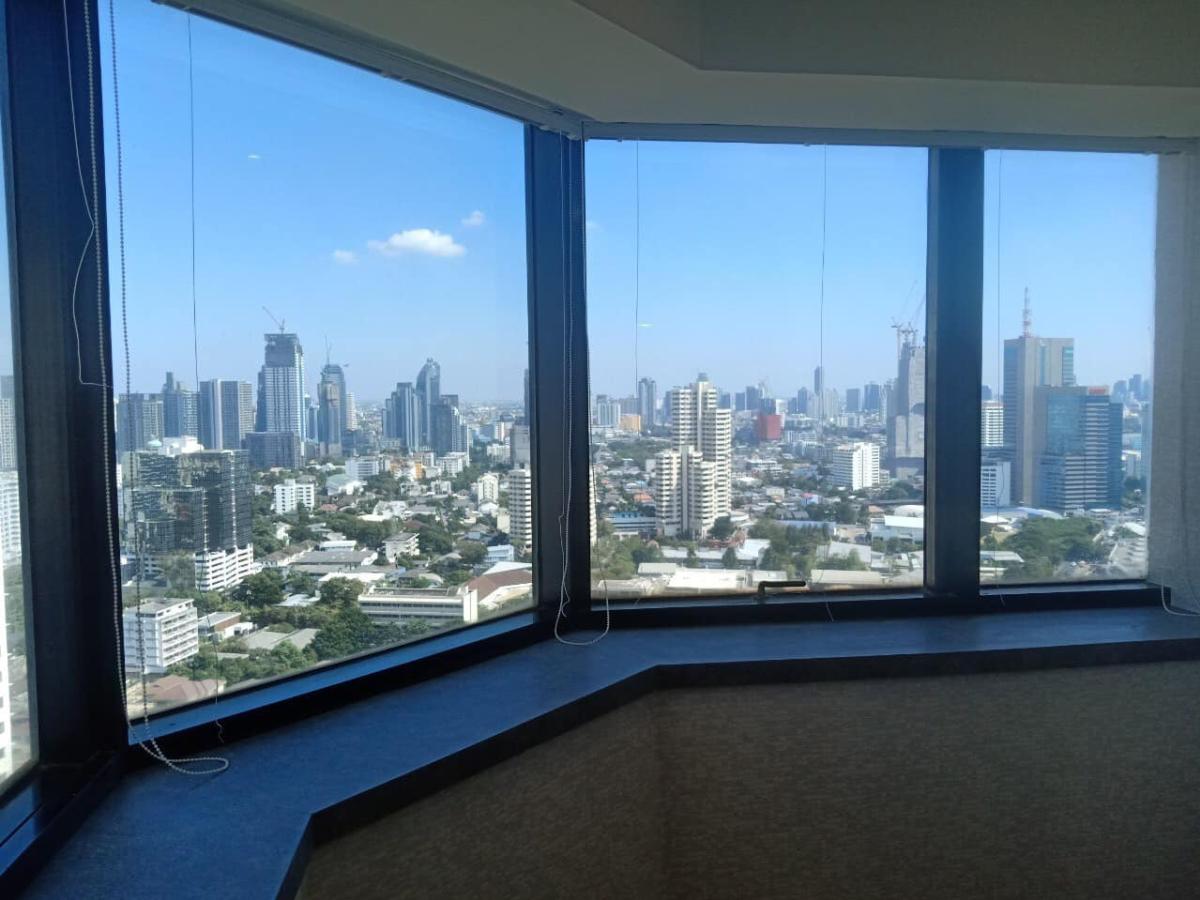 For RentCondoSukhumvit, Asoke, Thonglor : 03/04/2026, Luxurious and ready to move in! 3 bedrooms, 3 bathrooms at President Park Sukhumvit 24
Rent for only 85,000 THB/month, close to BTS with complete amenities! 0642748883