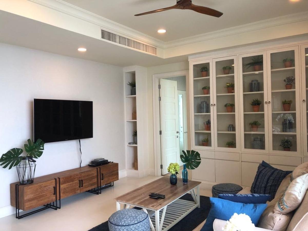 For SaleCondoSukhumvit, Asoke, Thonglor : 03/04/2026, Close to BTS Phrom Phong! Royce Private Residences 2 bedrooms 23 million
Luxury living in the city center with a swimming pool, fitness center, and English-style garden! 0642748883