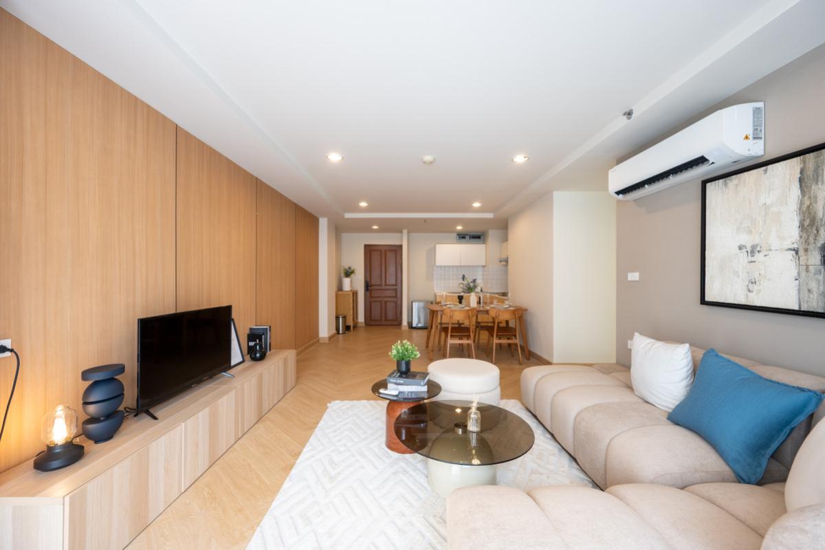 For SaleCondoSathorn, Narathiwat : 03/04/2026, Luxury condo with 3 bedrooms in the heart of Lumpini, ready to move in!
Resorta 91.56 sq.m. Special price only 6.19 million! 0642748883