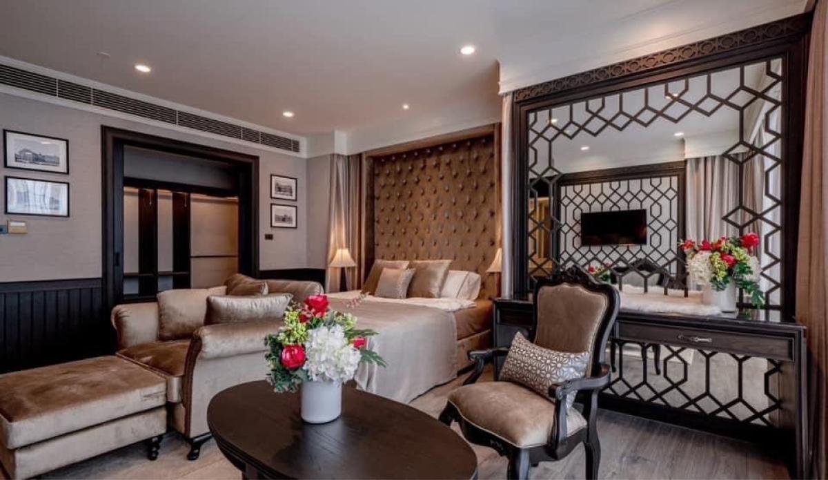 For RentCondoWitthayu, Chidlom, Langsuan, Ploenchit : 03/04/2026, 3-Bed Luxury Condo @ The Park Chidlom
258 sqm Prime Location | BTS Phloen Chit Access! 0642748883