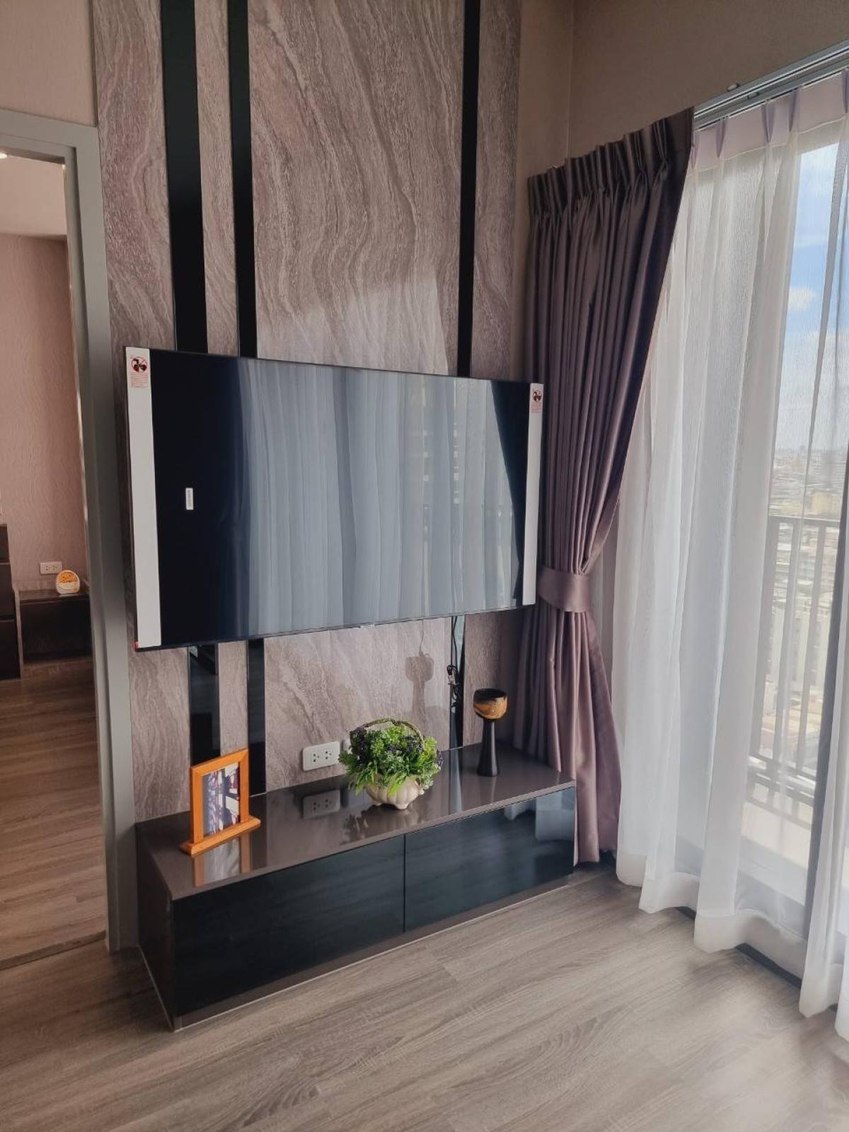 ให้เช่าคอนโดสยาม จุฬา สามย่าน : 03/04/2026, เช่าคอนโด IDEO Chula-Samyan 2 ห้องนอน ราคาพิเศษ ใกล้ BTS/MRT สามย่าน 
ชีวิตทันสมัย Sky Pool ฟิตเนส 24 ชม. เริ่มเพียง 48,000 บ./ด. 0642748883