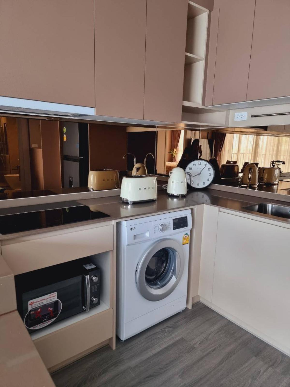 ให้เช่าคอนโดสยาม จุฬา สามย่าน : 03/04/2026, เช่าคอนโด IDEO Chula-Samyan 2 ห้องนอน ราคาพิเศษ ใกล้ BTS/MRT สามย่าน 
ชีวิตทันสมัย Sky Pool ฟิตเนส 24 ชม. เริ่มเพียง 48,000 บ./ด. 0642748883