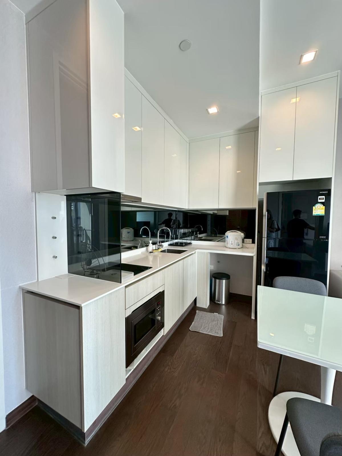 ขายคอนโดพระราม 9 เพชรบุรีตัดใหม่ RCA : 03/04/2026, รวมค่าโอนQ Asoke 1 นอน 37.88 ตร.ม. ชีวิตใกล้ BTS/MRT เพียง 5.99 ล้าน 
พร้อมสระว่ายน้ำ ฟิตเนส และความสะดวกครบครัน! 0642748883