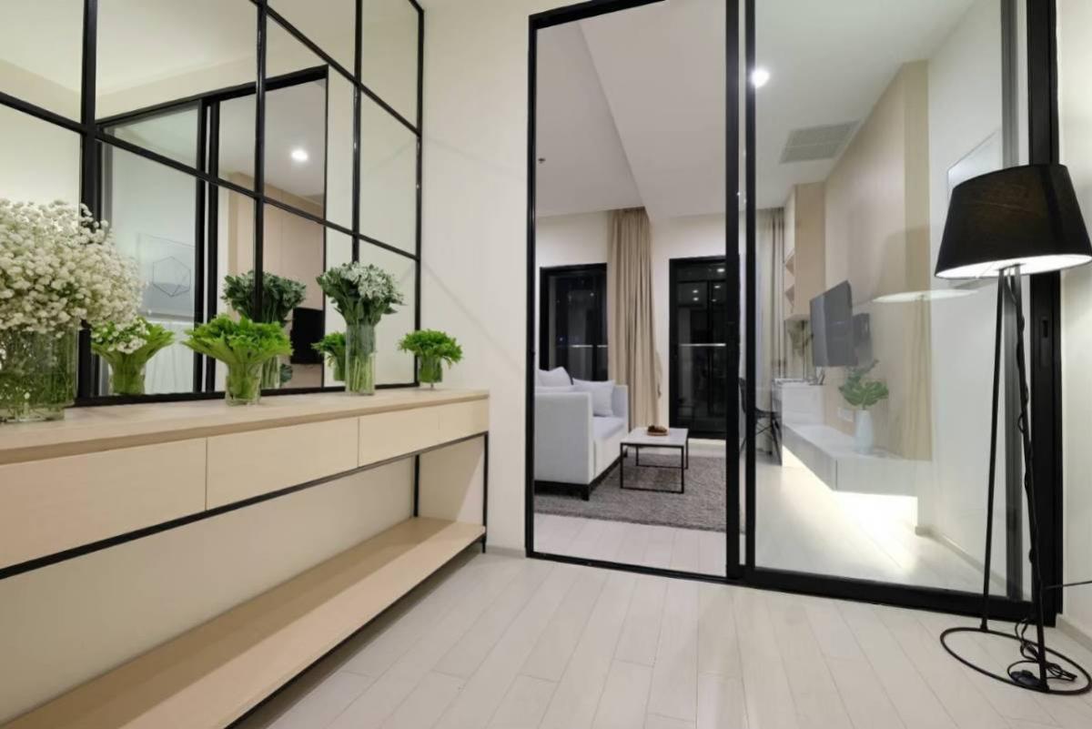 For SaleCondoWitthayu, Chidlom, Langsuan, Ploenchit : 03/04/2026, Luxury condo Noble Ploenchit near BTS with complete features
1 bedroom 46 sq.m. priced at only 9.9 million THB. Hurry and book today! 0642748883