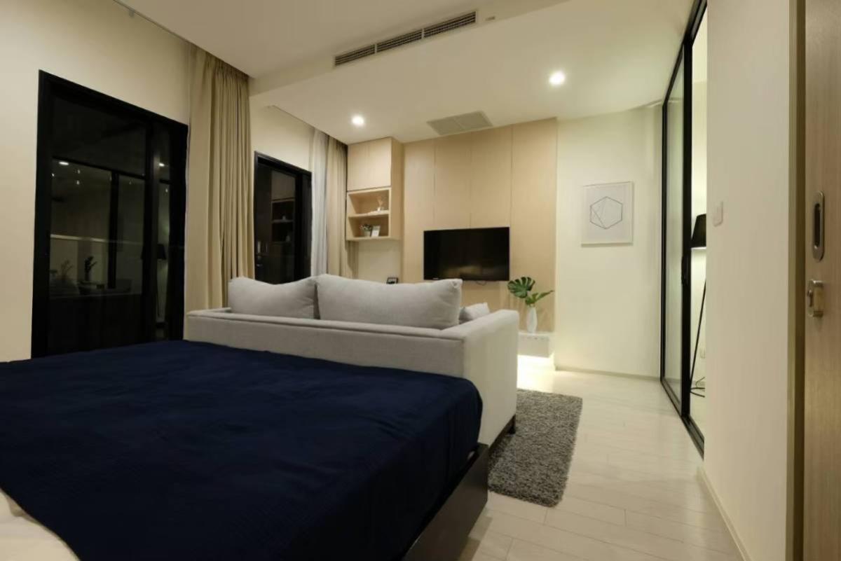 For SaleCondoWitthayu, Chidlom, Langsuan, Ploenchit : 03/04/2026, Luxury condo Noble Ploenchit near BTS with complete features
1 bedroom 46 sq.m. priced at only 9.9 million THB. Hurry and book today! 0642748883
