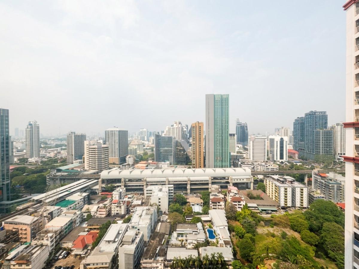 For RentCondoRatchathewi,Phayathai : 03/04/2026, Rent a 2-bedroom condo near BTS Phaya Thai for 26,000 baht
Located in the city center, close to Siam Paragon-Chulalongkorn University, with complete amenities! 0642748883