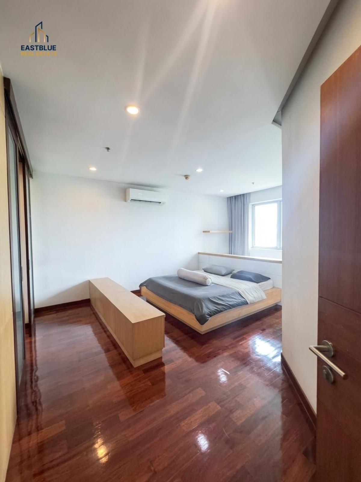 For RentCondoSathorn, Narathiwat : 03/04/2026, Luxury condo with 2 bedrooms, large size of 108 sq.m., near BTS Chong Nonsi
For rent at only 35,000 baht/month at The Star Estate@Narathiwas! 0642748883