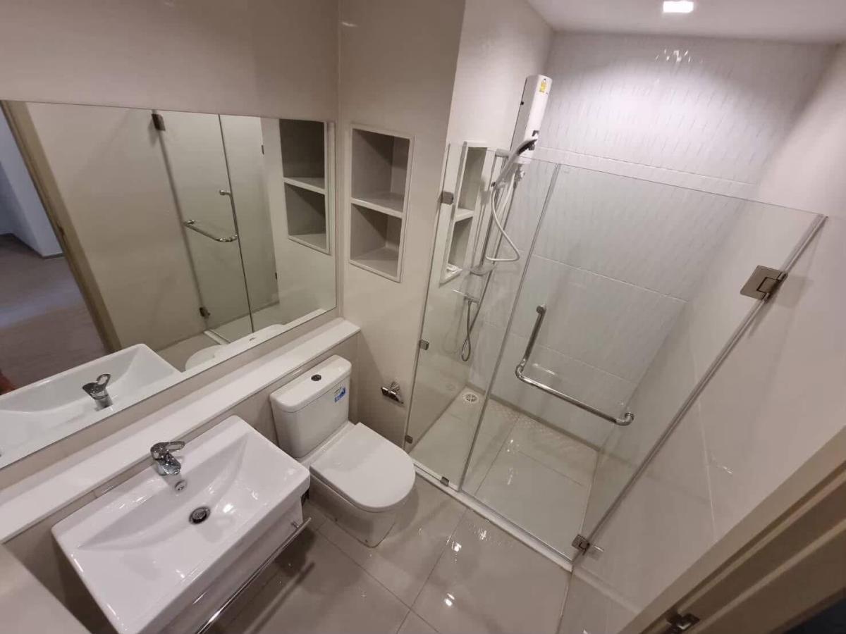 For RentCondoLadprao, Central Ladprao : 03/04/2026, Rent Life Ladprao 1 bedroom 35 sq.m. near BTS/MRT starting from 18,000 Baht/month.
With a swimming pool, fitness center, and fully equipped amenities! 0642748883