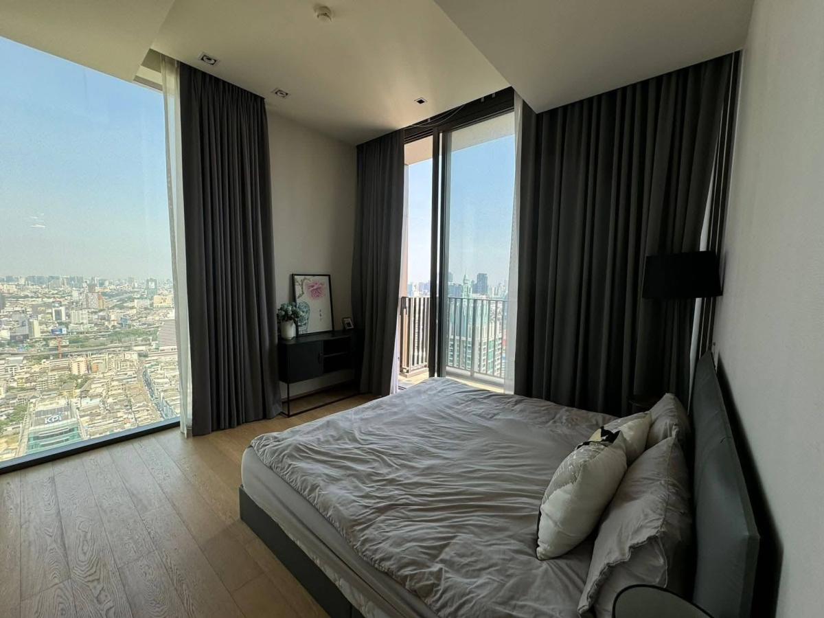 For RentCondoWitthayu, Chidlom, Langsuan, Ploenchit : 03/04/2026, Luxury 3-Bed Condo @28 Chidlom – Prime BTS Access!
127 sqm, Pool, Gym, Near Central World – Rent 155K THB! 0642748883