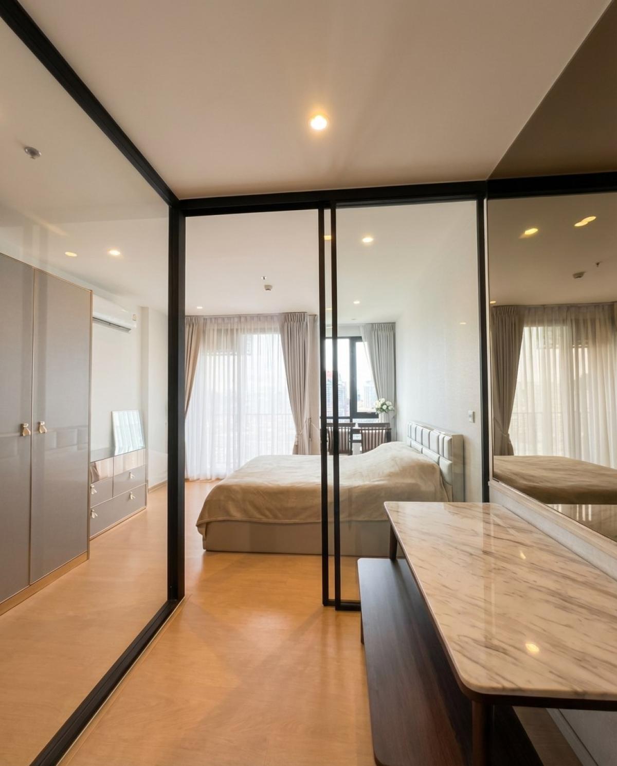 For RentCondoSukhumvit, Asoke, Thonglor : 03/04/2026, Rent a condo at Maru Ekkamai 2, 1 bedroom, 25,000 baht, near Ekkamai BTS. Complete with full amenities, meeting modern lifestyle needs! 0642748883