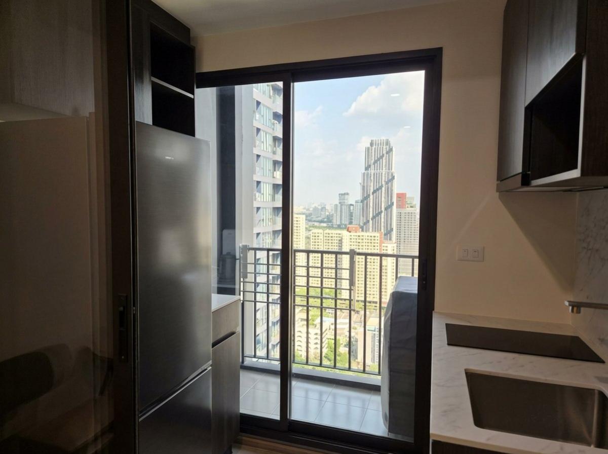 For RentCondoRama9, Petchburi, RCA : 03/04/2026, Rent a condo Nue District R9 1 bedroom near BTS Rama 9
with complete facilities, free! Special price 21,000 baht/month 0642748883