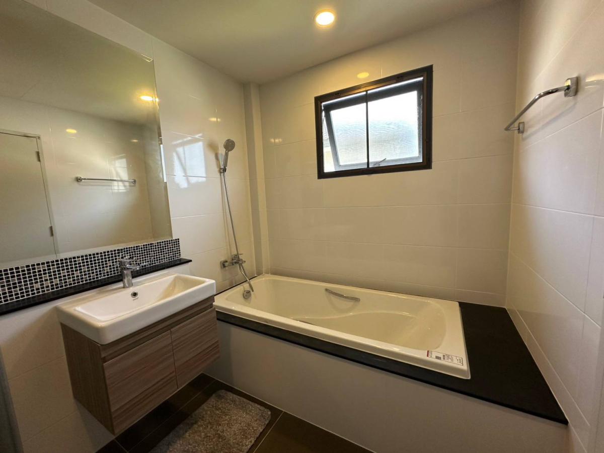 ขายบ้านพุทธมณฑล ศาลายา : 03/04/2026, บ้านเดี่ยวแปลงมุม The City บรมฯ-ทวีวัฒนา 4 ห้องนอน 
พื้นที่กว้าง ราคาพิเศษ 12.5 ล้าน ฟรีโอน พร้อมเข้าอยู่ทันที! 0642748883