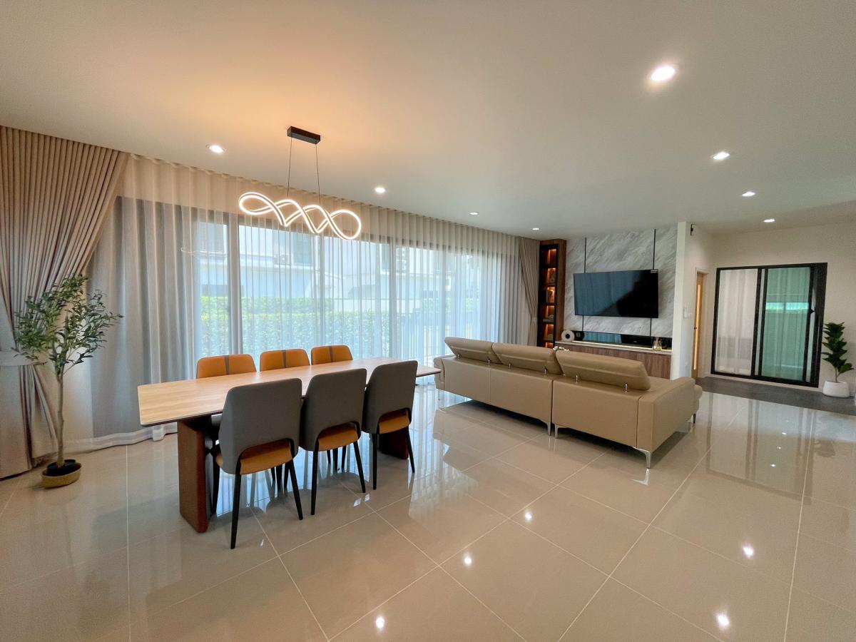 For RentHouseSamut Prakan,Samrong : 24/03/2026, Single house for rent, 4 bedrooms, fully furnished, near Mega Bangna. 
Pimnara Srinakarin-Bangna, good location, free furniture, ready to move in 0642748883