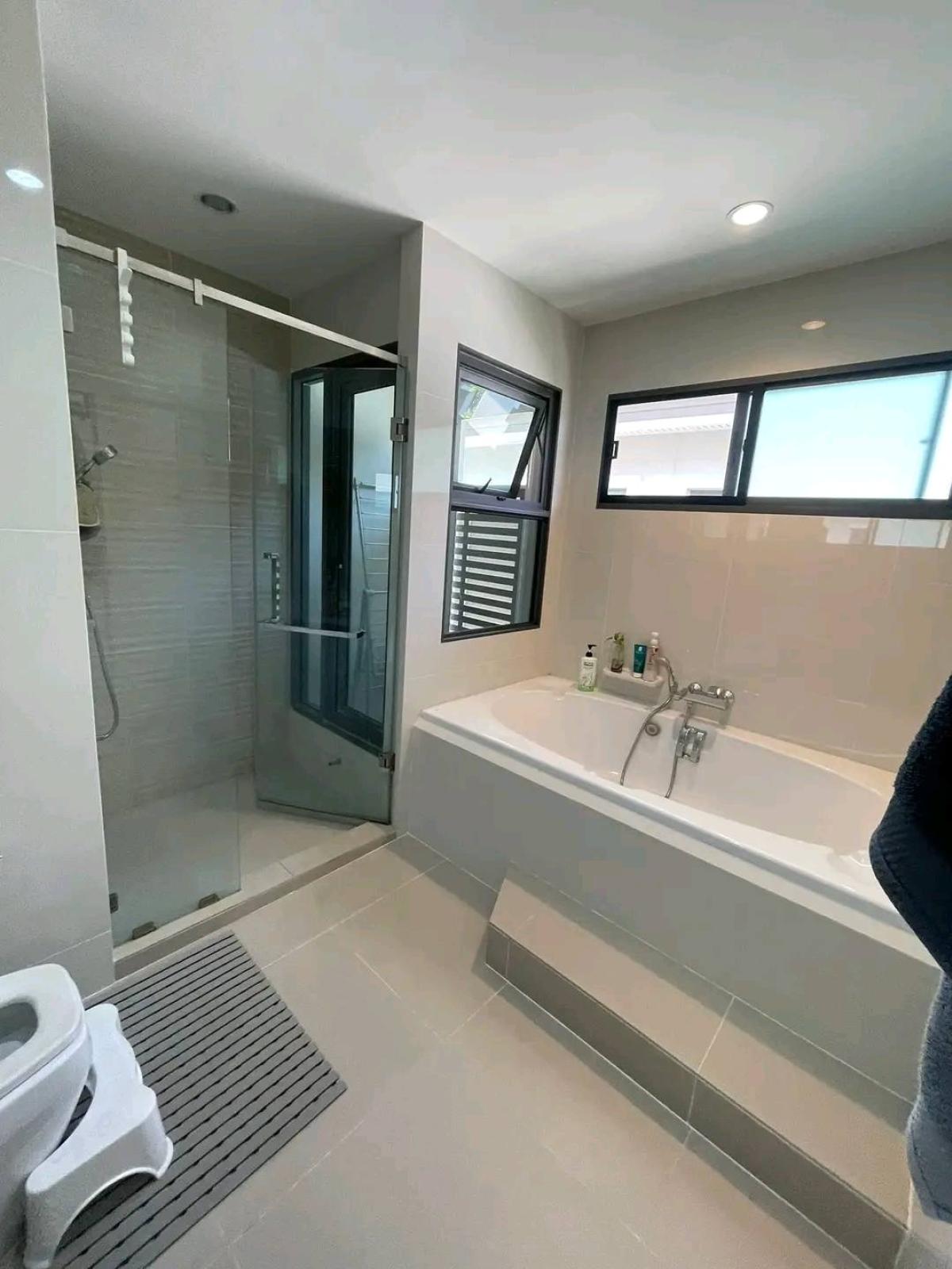 ขายบ้านพัฒนาการ ศรีนครินทร์ : 03/04/2026, The Palm Pattanakarn บ้านใหญ่ 4 ห้องนอน พร้อมพื้นที่กว้าง 
เช่าหรือซื้อได้ใจกลาง On Nut เริ่มต้น 150,000 บาทต่อเดือน 0642748883