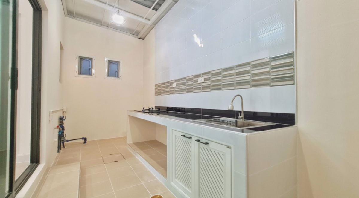 ขายทาวน์โฮมปทุมธานี รังสิต ธรรมศาสตร์ : ขายทาวน์เฮ้าส์/ทาวน์โฮม  วี คอมพาวด์ ติวานนท์-รังสิต รีโนเวทใหม่ บางกะดี เมืองปทุมธานี ปทุมธานี CX-151218