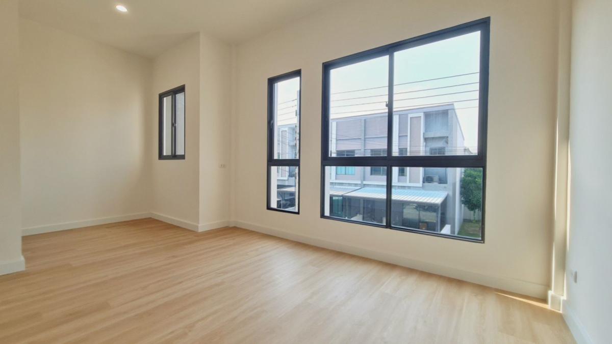 ขายทาวน์โฮมปทุมธานี รังสิต ธรรมศาสตร์ : ขายทาวน์เฮ้าส์/ทาวน์โฮม  วี คอมพาวด์ ติวานนท์-รังสิต รีโนเวทใหม่ บางกะดี เมืองปทุมธานี ปทุมธานี CX-151218