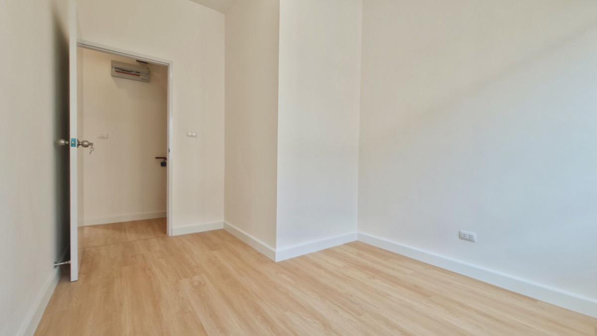 ขายทาวน์โฮมปทุมธานี รังสิต ธรรมศาสตร์ : ขายทาวน์เฮ้าส์/ทาวน์โฮม  วี คอมพาวด์ ติวานนท์-รังสิต รีโนเวทใหม่ บางกะดี เมืองปทุมธานี ปทุมธานี CX-151218