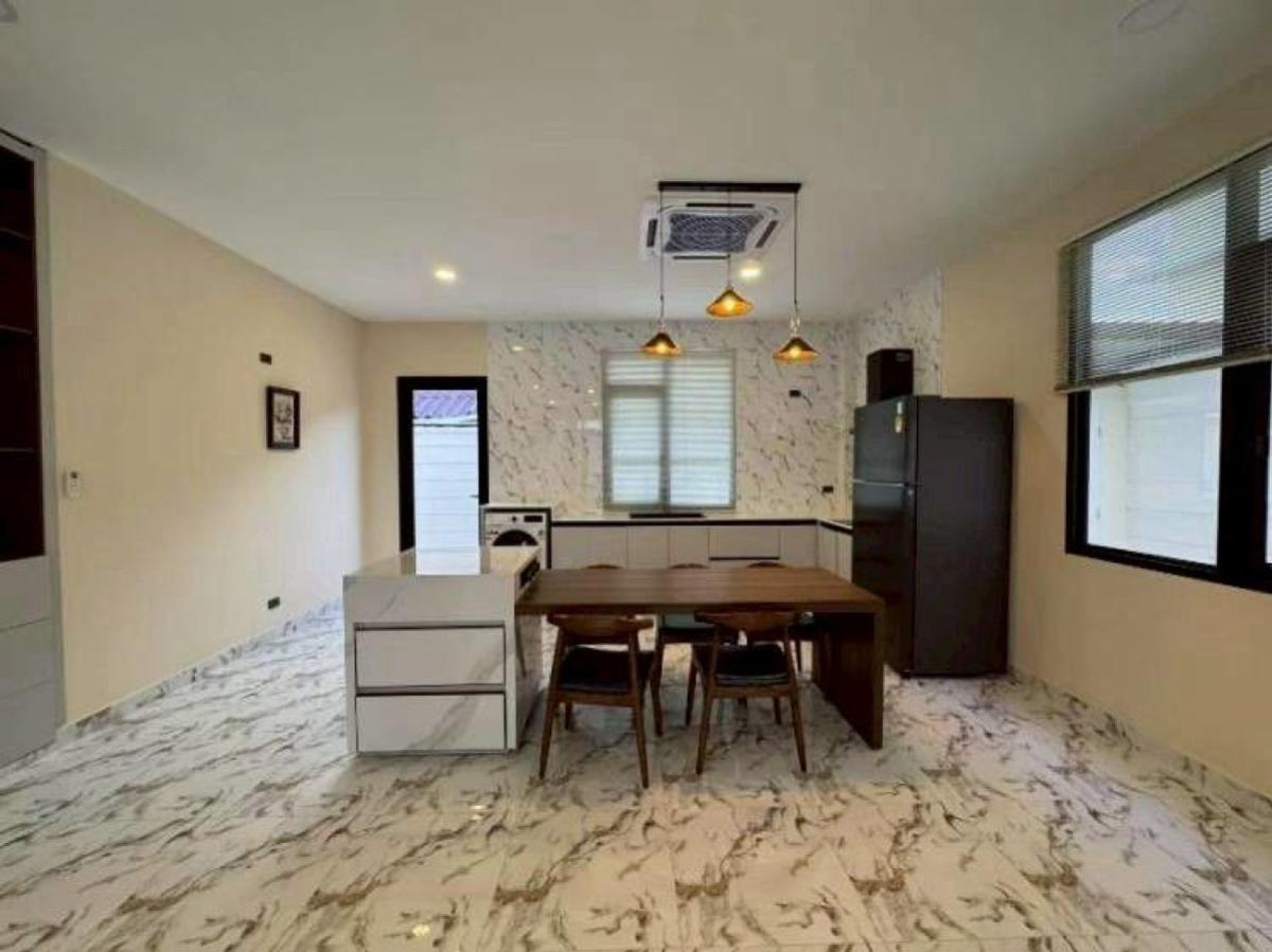 ขายบ้านพัทยา บางแสน ชลบุรี สัตหีบ : ขายบ้านเดียว 2 ชั้น พื้นที่ 320 ตารางวา พัทยา ชลบุรี เมืองพัทยา บางละมุง ชลบุรี CX-151405