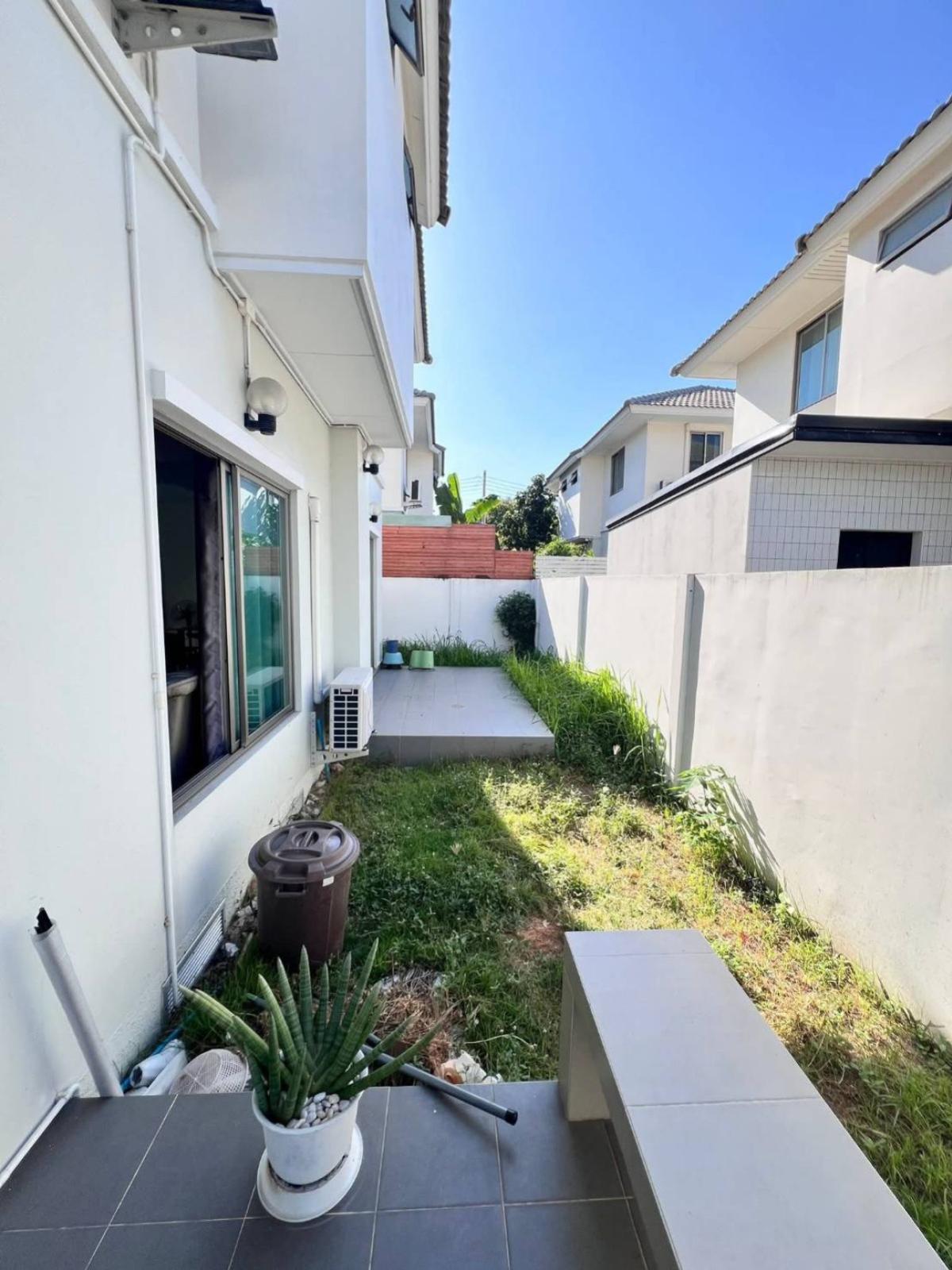 ขายบ้านพัทยา บางแสน ชลบุรี สัตหีบ : ขายบ้าน  ไลฟ โฮม ซอย 12 นาป่า เมืองชลบุรี ชลบุรี CX-151334