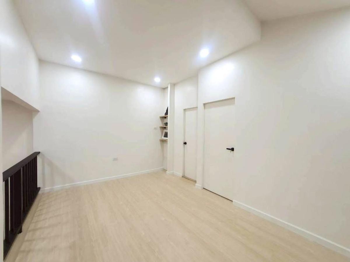 ขายคอนโดอ่อนนุช อุดมสุข : ขายคอนโด  อีสท์ วูด พาร์ค รีโนเวทใหม่ สวนหลวง เขต สวนหลวง กรุงเทพ CX-151127