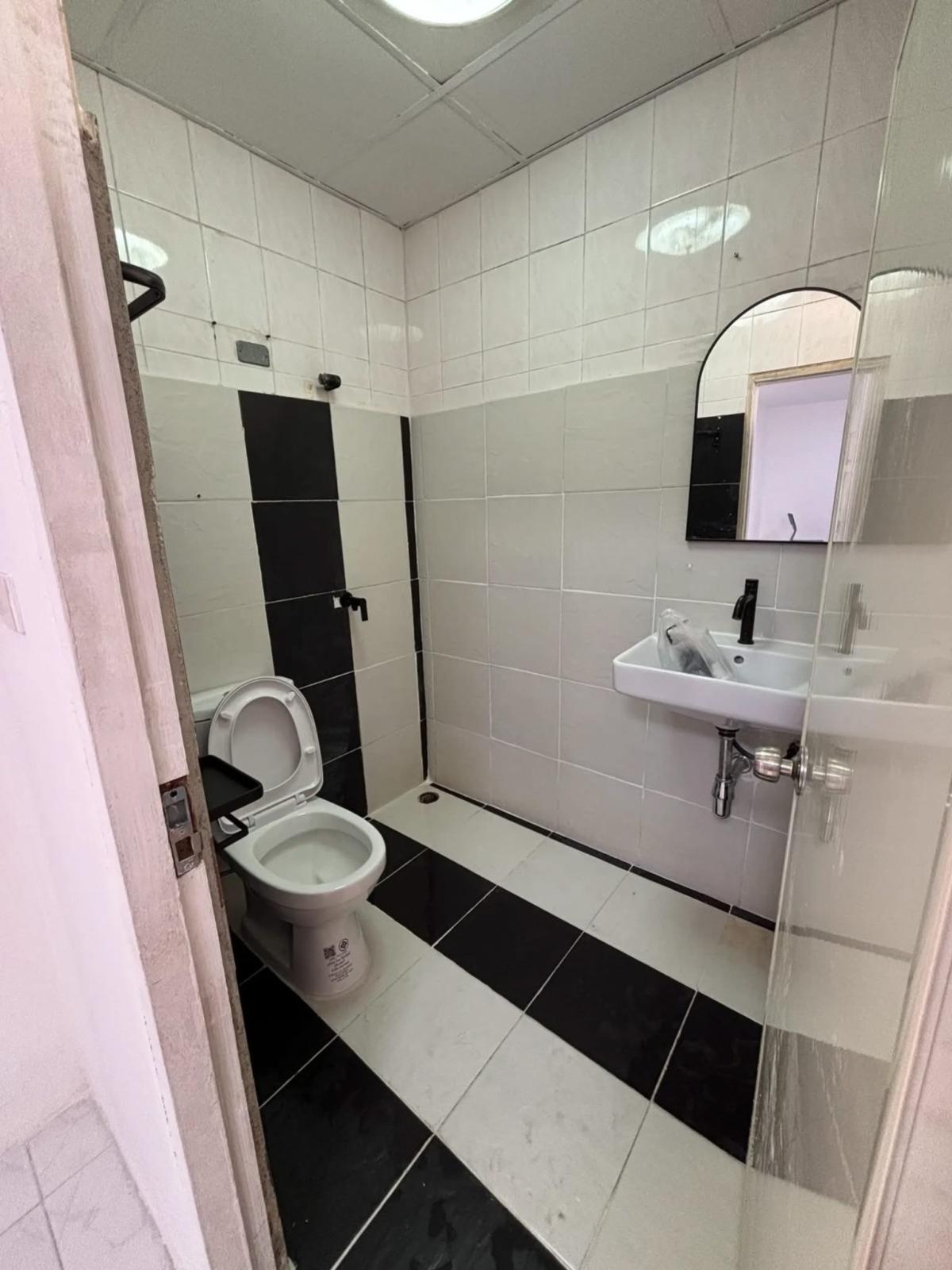 ขายคอนโดสะพานควาย จตุจักร : ขายคอนโด  รอยัลทาวเวอร์ 3 สามเสนใน เขต พญาไท กรุงเทพ CX-150999