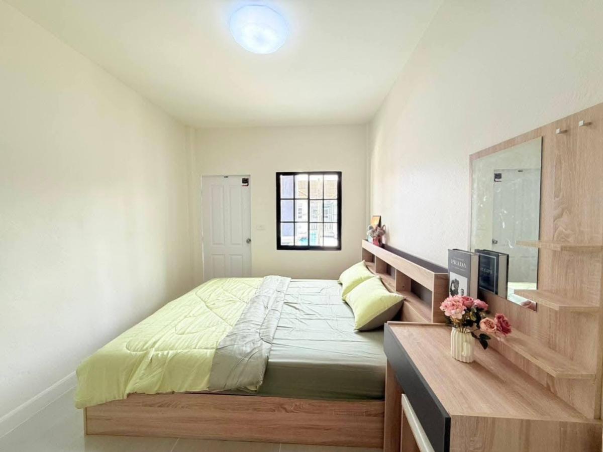 ขายทาวน์โฮมนวมินทร์ รามอินทรา : ขายทาวน์เฮ้าส์/ทาวน์โฮม  ศรีธราวรรณ รีโนเวทใหม่ สายไหม เขต สายไหม กรุงเทพ CX-150965