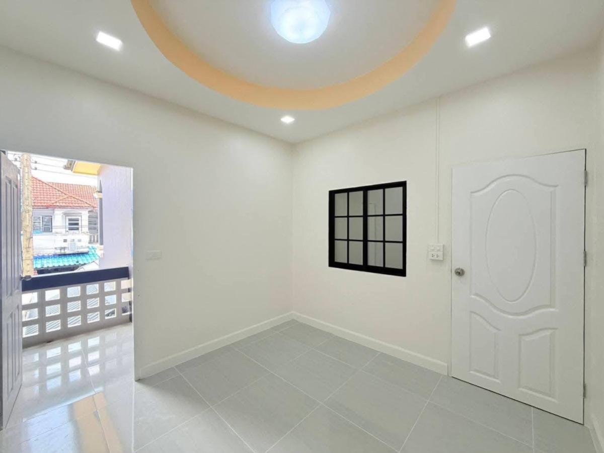 ขายทาวน์โฮมนวมินทร์ รามอินทรา : ขายทาวน์เฮ้าส์/ทาวน์โฮม  ศรีธราวรรณ รีโนเวทใหม่ สายไหม เขต สายไหม กรุงเทพ CX-150965