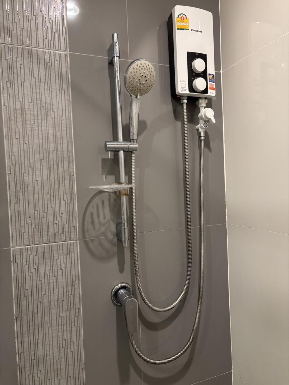 ขายคอนโดพระราม 5 ราชพฤกษ์ บางกรวย : ขายคอนโด  แอมเบอร์ บาย อีสเทิร์น สตาร์ MRT-แยกติวานนท์ ตลาดบางเขน เขต ดอนเมือง นนทบุรี CX-150946