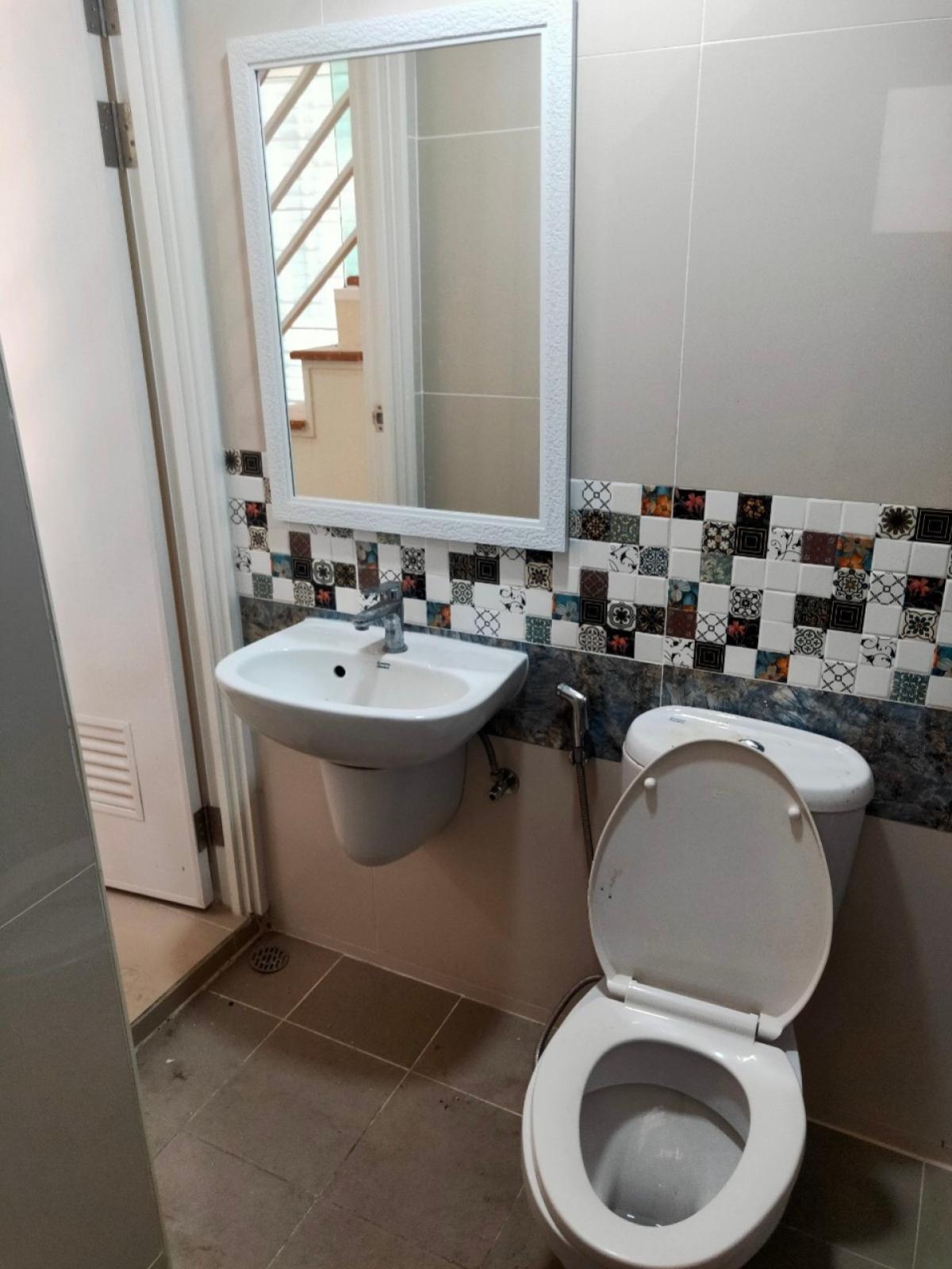 ขายทาวน์โฮมพัฒนาการ ศรีนครินทร์ : ขายทาวน์เฮ้าส์/ทาวน์โฮม  โกลเด้น ทาวน์ 2 ศรีนครินทร์ - สุขุมวิท บางเมือง เมืองสมุทรปราการ สมุทรปราการ CX-150528