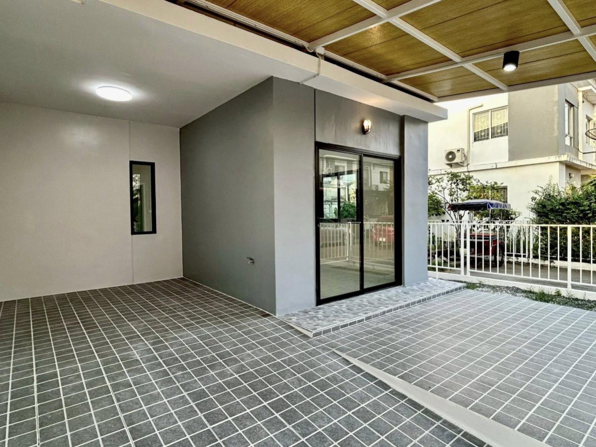 ขายทาวน์โฮมปทุมธานี รังสิต ธรรมศาสตร์ : ขายบ้านพฤกษา 64/2 รังสิต-คลอง 3 ห้องมุม รีโนเวทใหม่ คลองสาม คลองหลวง ปทุมธานี CX-150728